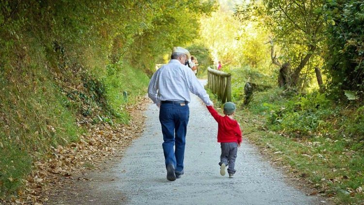 Giornata dei nonni e degli anziani: ascolto tra le ...